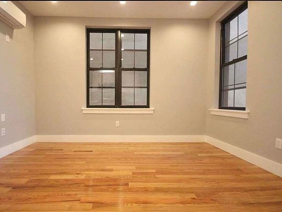 4th image of 81 Carlton Ave APT 2