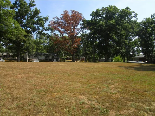 3418 Kennedy Rd, Taylorville, IL 62568