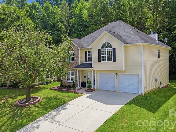 2nd image of 4923 Eagle Creek Dr