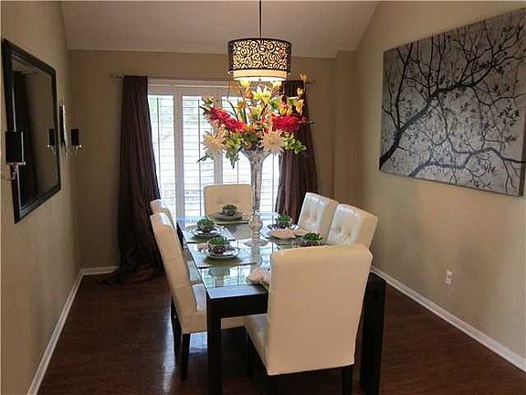 4th image of 14707 Fitzgibbon Dr