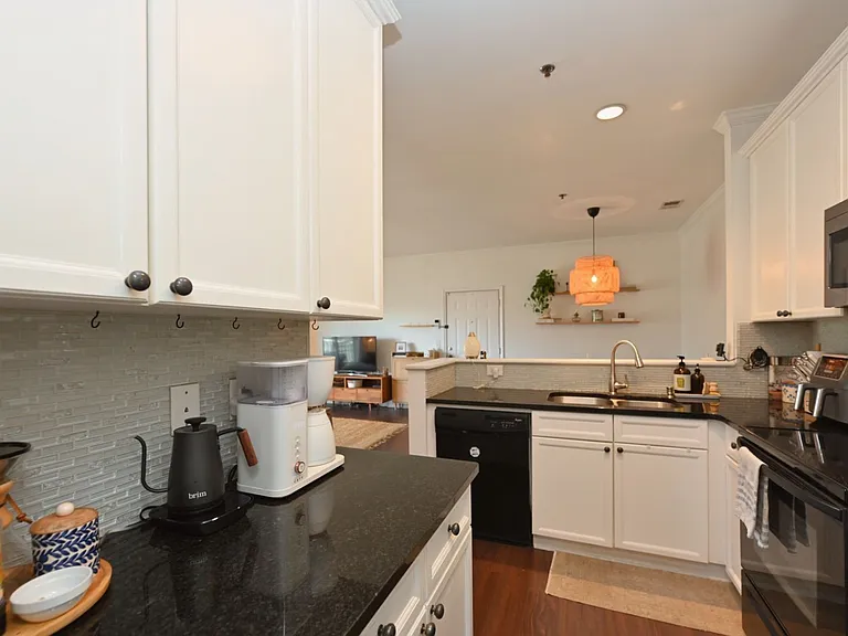 7003 Lenox Village Dr #B11 — Photo 21