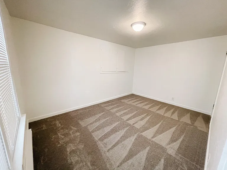 5420 Shasta Ave — Photo 12