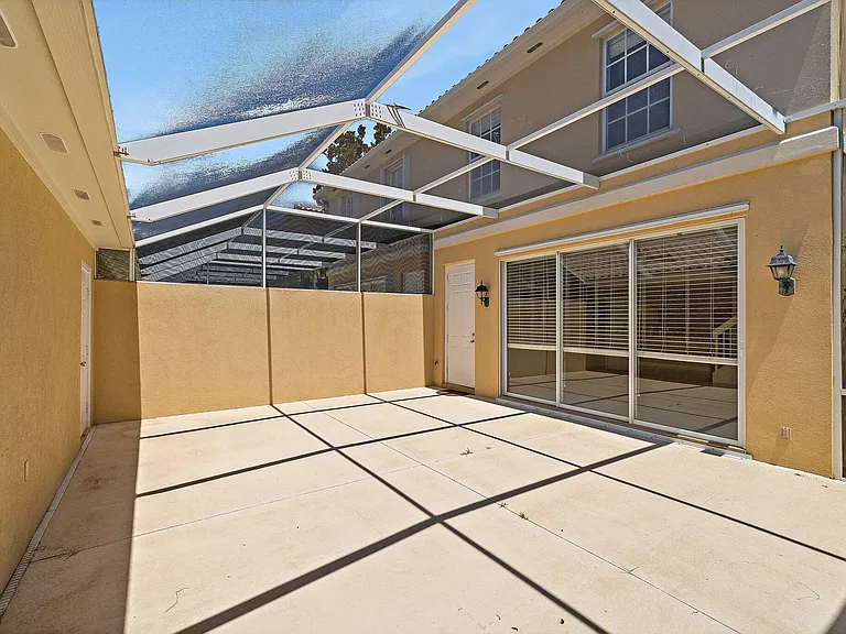 4526 Illicium Dr — Photo 33