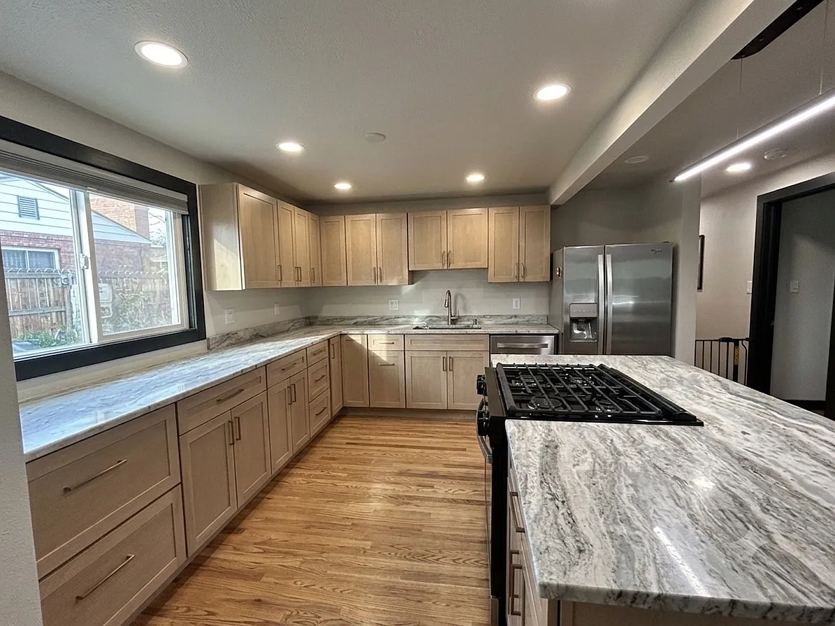 2 bed, 1100 sqft, $2,500 — Photo 4