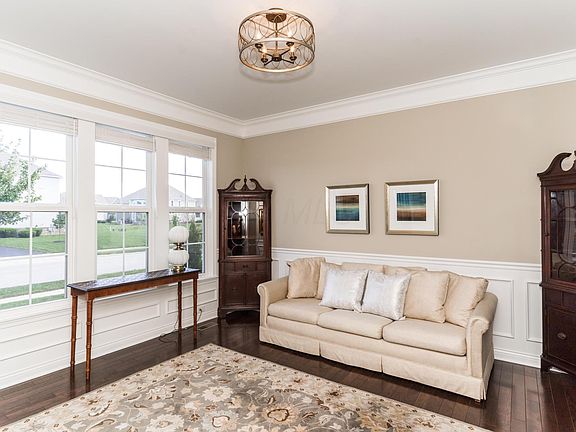 4th image of 5672 Newtonmore Pl