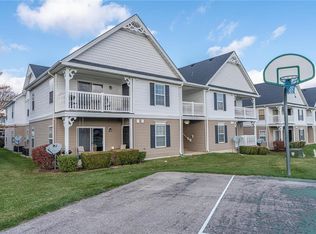 155 Brandy Mill Cir #27B, High Ridge, MO 63049