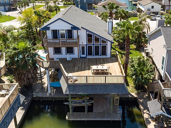 4th image of 1402 Tiki Dr