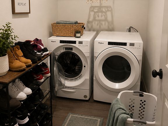 2nd image of 321 Sage St #321