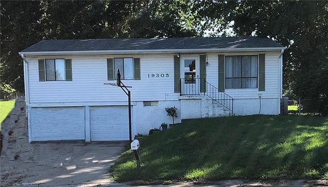 1st image of 19305 E 7th Terrace Ct N