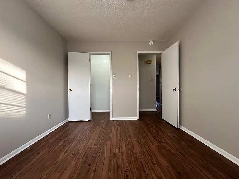 209 Lecta Ave #4 — Photo 11