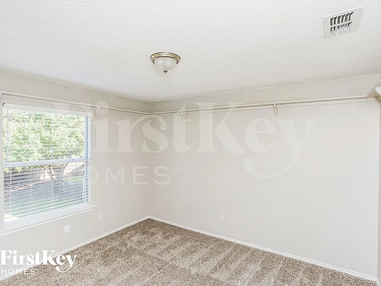 5320 Faireast Ct — Photo 10
