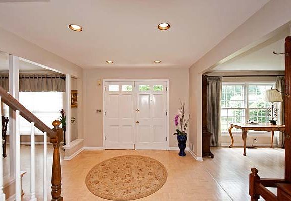 2nd image of 200 Park Ln