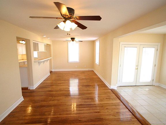 2nd image of 1121 N Devilliers St