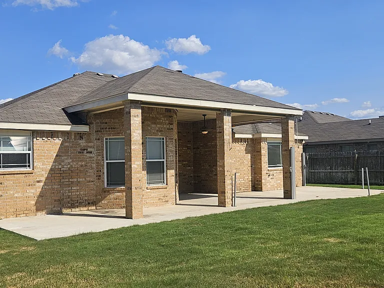 2415 Merle Dr — Photo 18