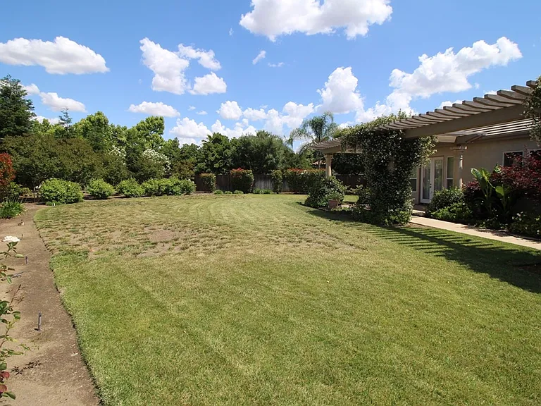 795 Heritage Ave — Photo 31