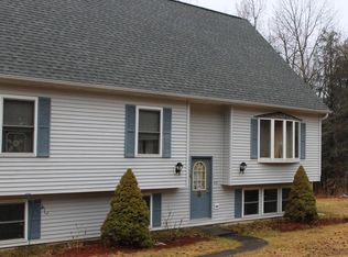 113 Skyline Trl, Hinsdale, MA 01235
