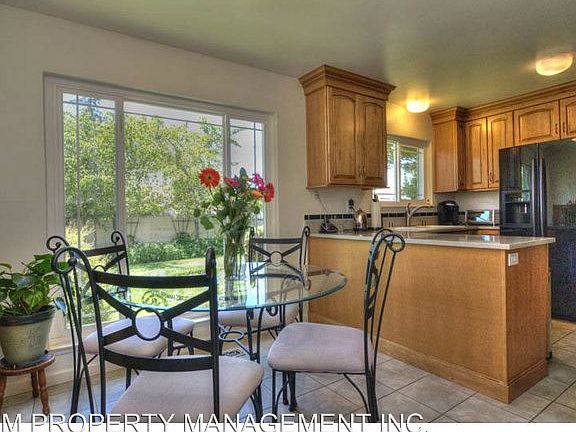 3rd image of 762 Verdi Dr