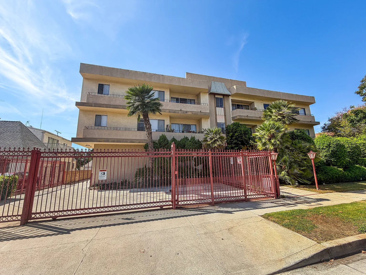 1 bed, 845 sqft, $2,395 — Photo 3