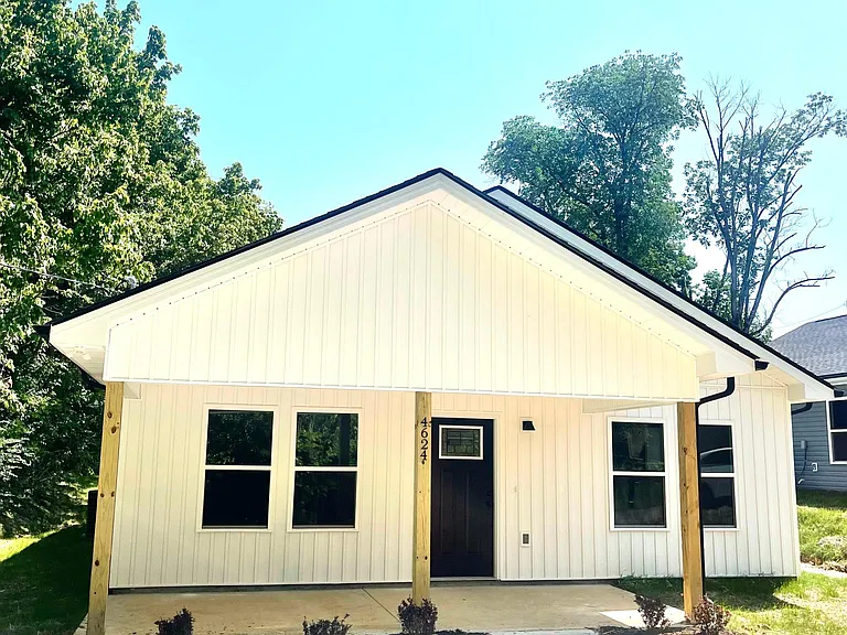 4624 Freund St SW — Photo 1