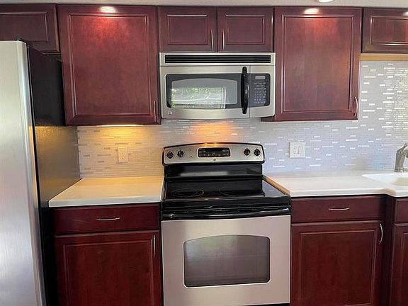5th image of 229 SE 1st Ave APT 201
