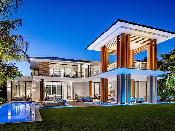 3rd image of 2415 Casa De Marbella Palm