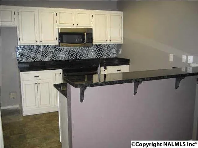 215 Waters Edge Ln — Photo 5