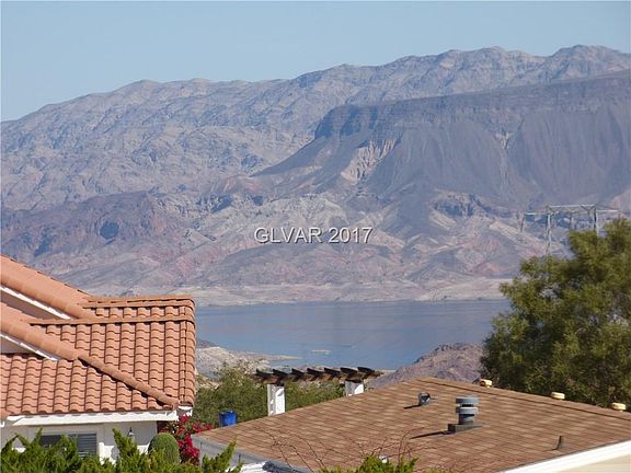3rd image of 665 Mount Blackburn Ln