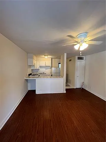 3550 Coliseum St #3 — Photo 2