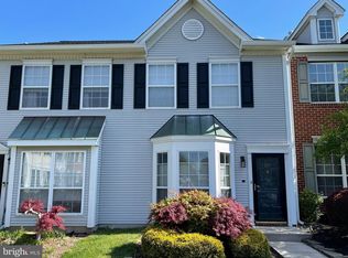 103 Columbus Dr, Franklin Park, NJ 08823