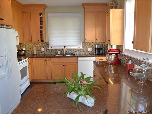 3rd image of 1116 Tangier St