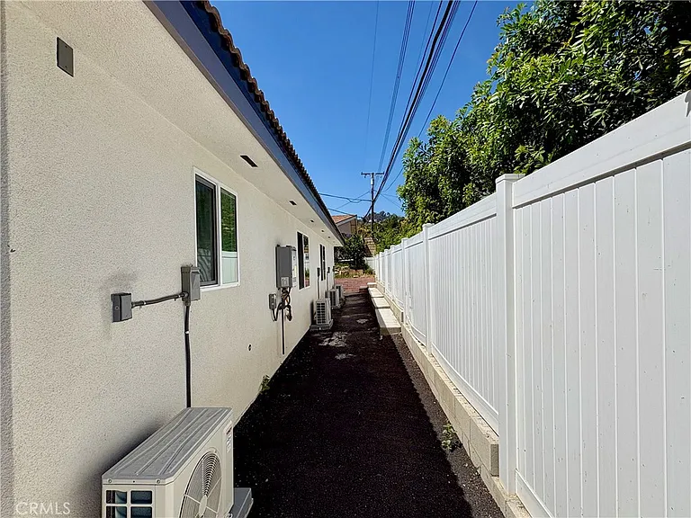 15323 Via Verita Ave — Photo 17