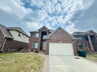 14868 Big Lake Dr, Shelby Township, MI 48315