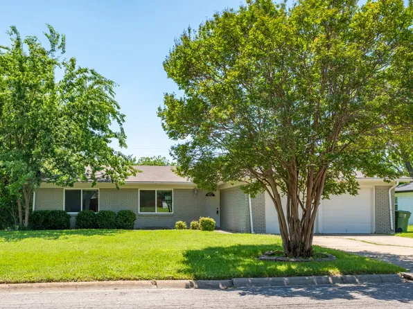 7024 Shauna Dr, North Richland Hills, TX 76180