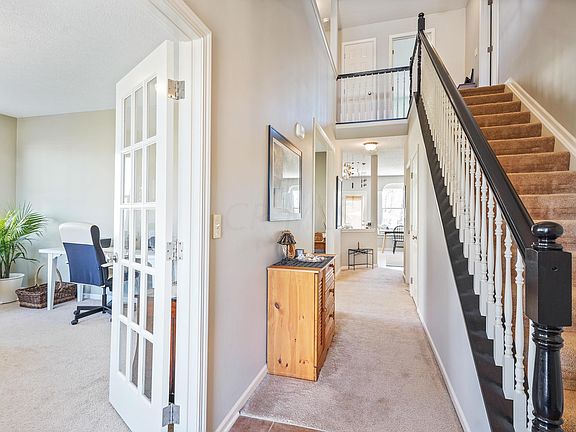 4th image of 334 Weatherburn Dr