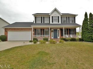 601 Shannon Dr, Heyworth, IL 61745