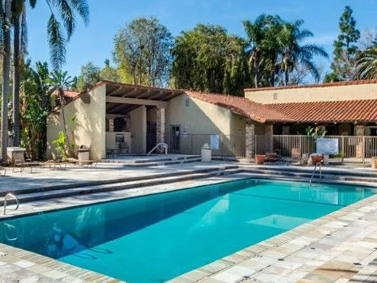 1345 Cabrillo Park Dr #R5 — Photo 12