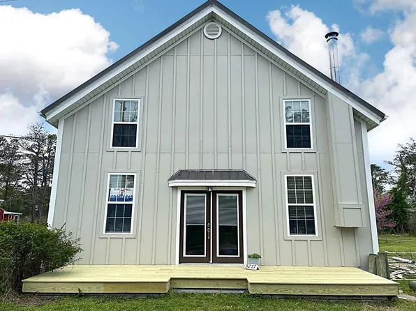 5277 Main St, Chincoteague Island, VA 23336