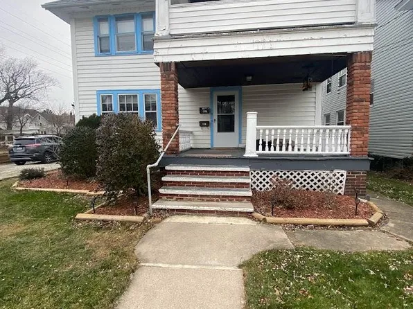 1310 Bonnieview Ave, Lakewood, OH 44107