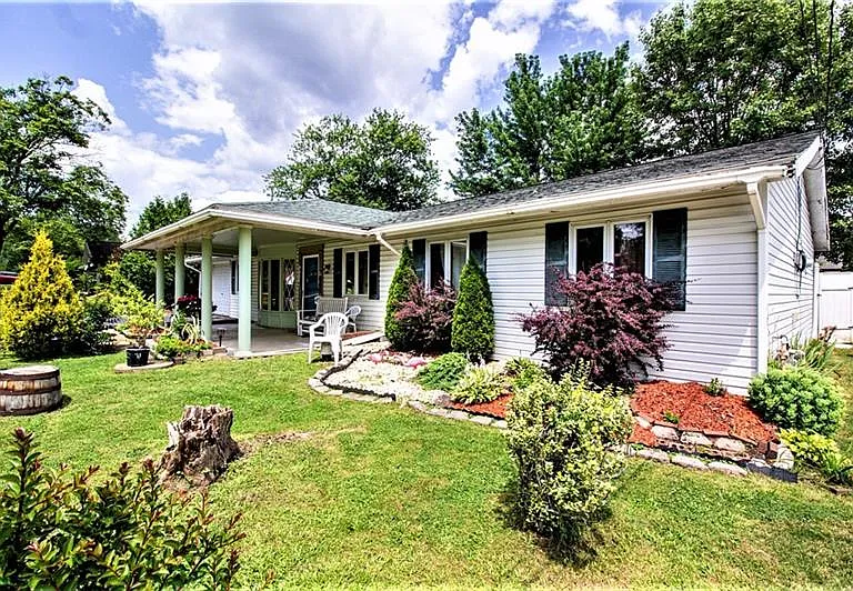 411 Sussex Dr — Photo 30