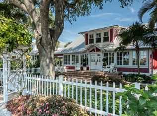 245 Broad Ave S, Naples, FL 34102