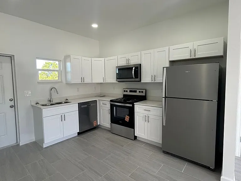 1092 Breckinridge Ave — Photo 6