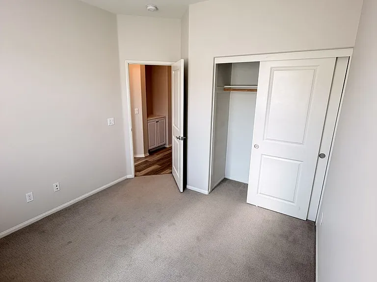 6386 Pegasus Ct — Photo 17