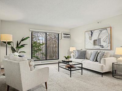 5645 Green Circle Dr APT 111, Minnetonka, MN, 55343