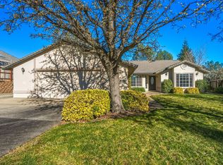 315 River Park Dr, Redding, CA 96003