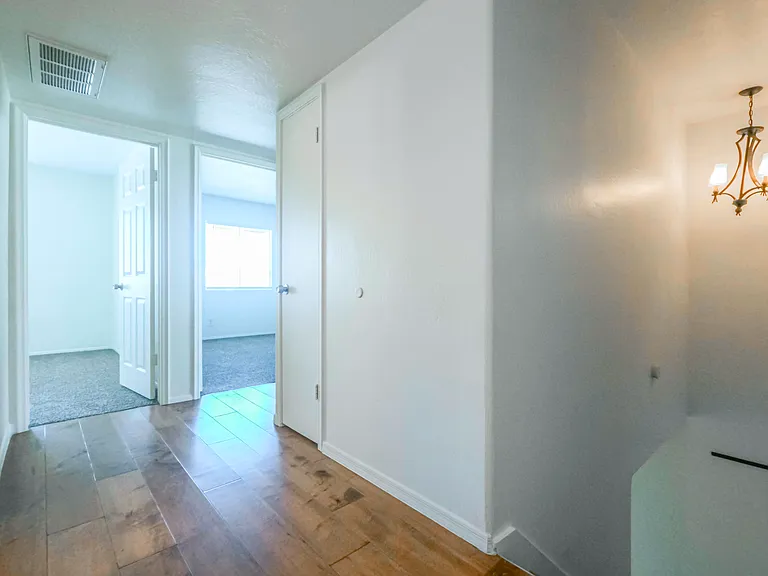 1219 E Townley Ave — Photo 11