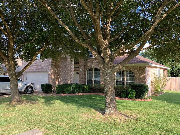 2nd image of 4410 Hunters Lodge Dr