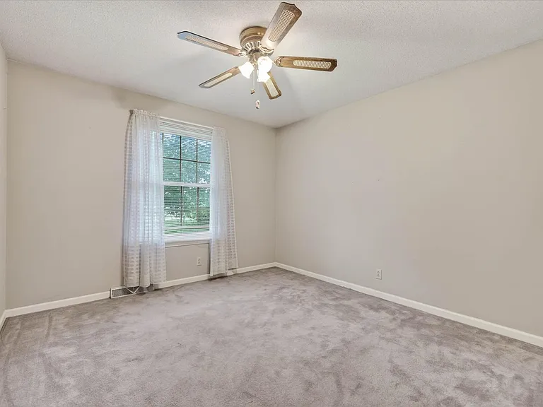 1886 Old Trenton Rd — Photo 19