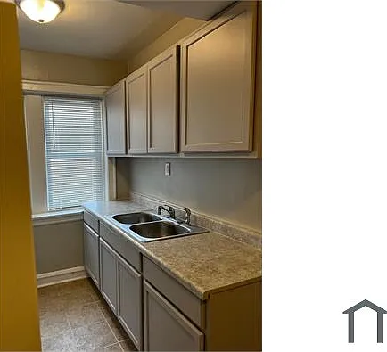 8003 S Campbell Ave #2 — Photo 11