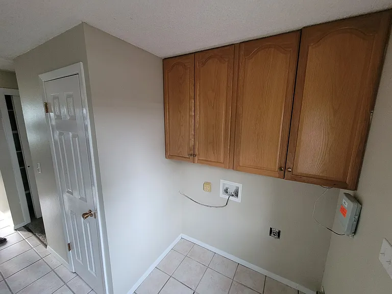 1320 E 5th St N — Photo 18