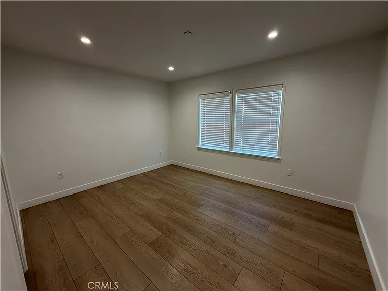 8437 Calvin Ave — Photo 8